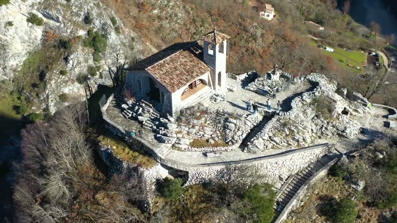 Roccaporena (Cascia)  Scoglio di Santa Rita - Grotta dell'oro