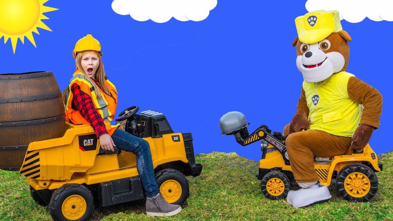 Paw Patrol and The Assistant works for Big Truck Builders Construction Company - YouTube