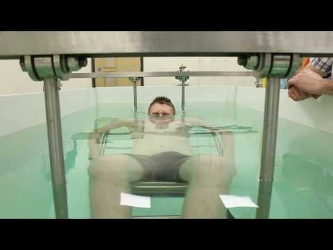 वीडियो: शरीर के घनत्व का निर्धारण कैसे करें