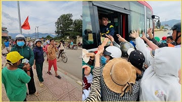 ✅Cận Cảnh Hỗn Loạn Khi Nhận Hỗ Trợ Lũ Lụt Của Bà Con Ở Diên Khánh