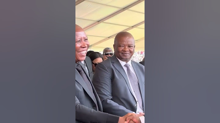 President Cyril Ramaphosa Greeting Julius Malema at King Mongusuthu funeral #studenttv #culture