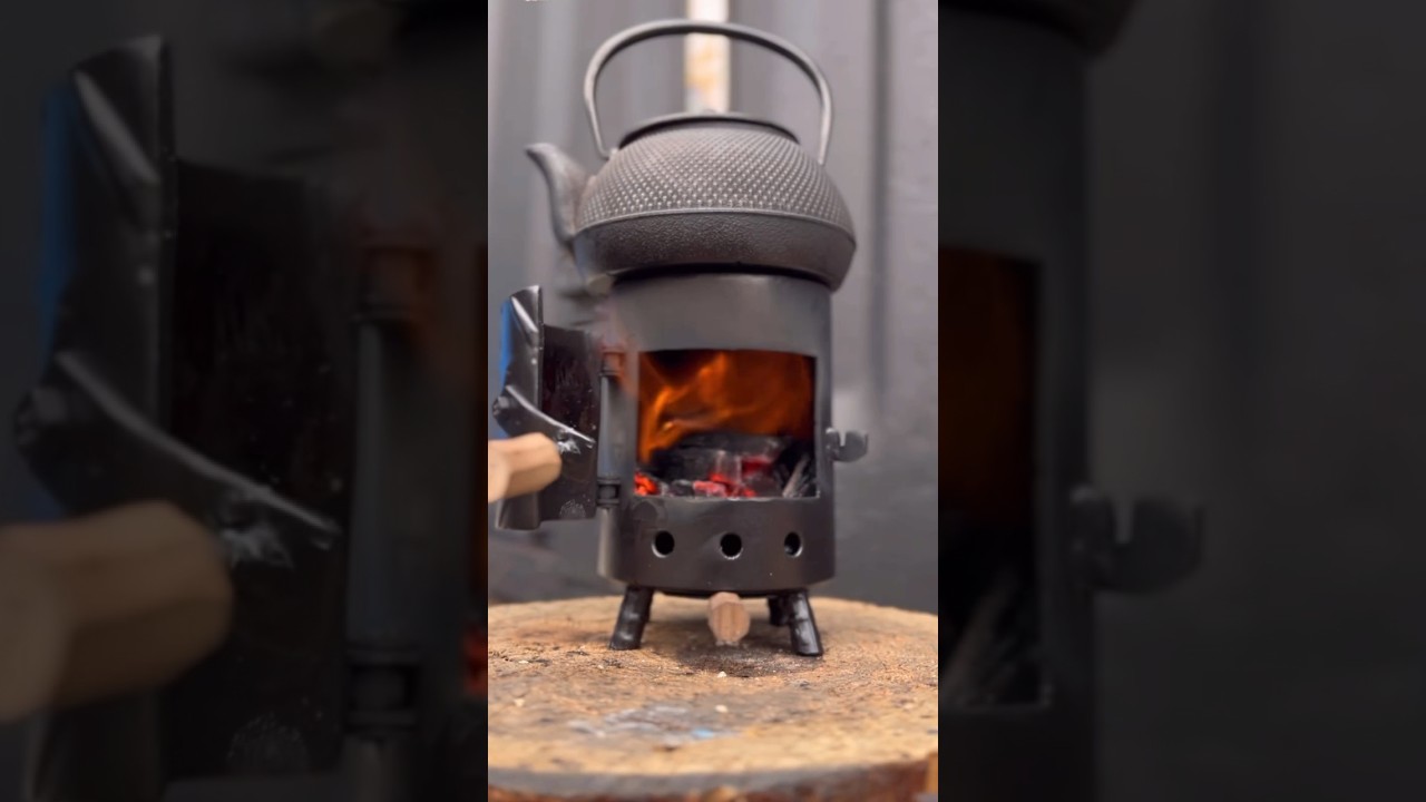 最小の薪ストーブ作ったから火入れ！mini wood burning stove - YouTube