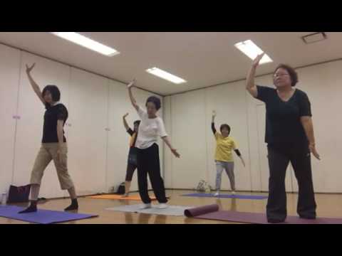 姿勢改善、姿勢育体操！センターは80歳*\(^o^)/*