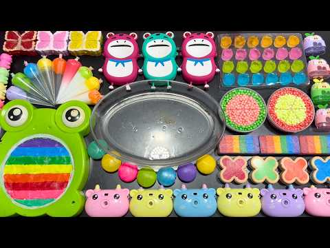RELAXING WITH CLAY PIPING BAGS VS GLITTER VS MAKEUP ! Mixing Random Things Into CLEAR Slime !!!
