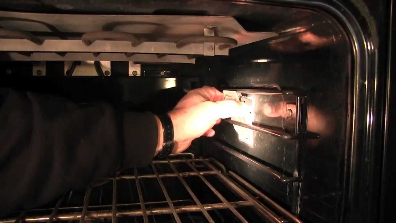How to change the light bulb in your Dacor oven 
