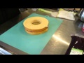 沖縄スイーツ　バウムクーヘン専門店　サントミー
