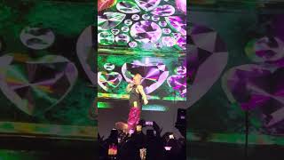 Andy Bell canta clássico da banda #erasure em SP, show #podfran #podcast #francineferragutti