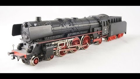 Märklin DB BR 01 Steam Locomotive pulling Vintage Märklin Tin Plate Passenger Train M-Track Layout