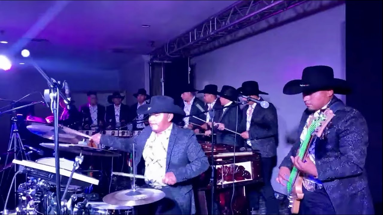 Marimba Flor Del Valle USA Transmission En Vivo.Celebrando Año Nuevo