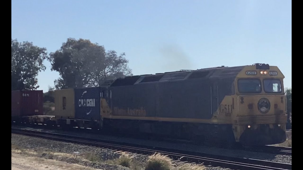 In the afternoon sun G511 seen leading watcos ILS intermodel from North Quay