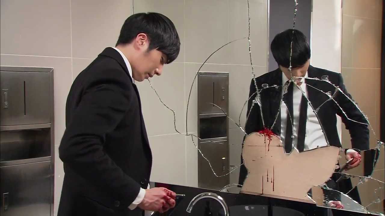 [HOT] 황금무지개 30회 - 거울을 맨 주먹으로 깨는 서도영 검사(정일우) '분노' 20140216