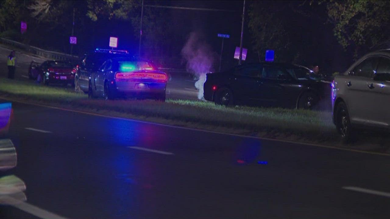 Montgomery County Police investigate crash involving pedestrian - YouTube