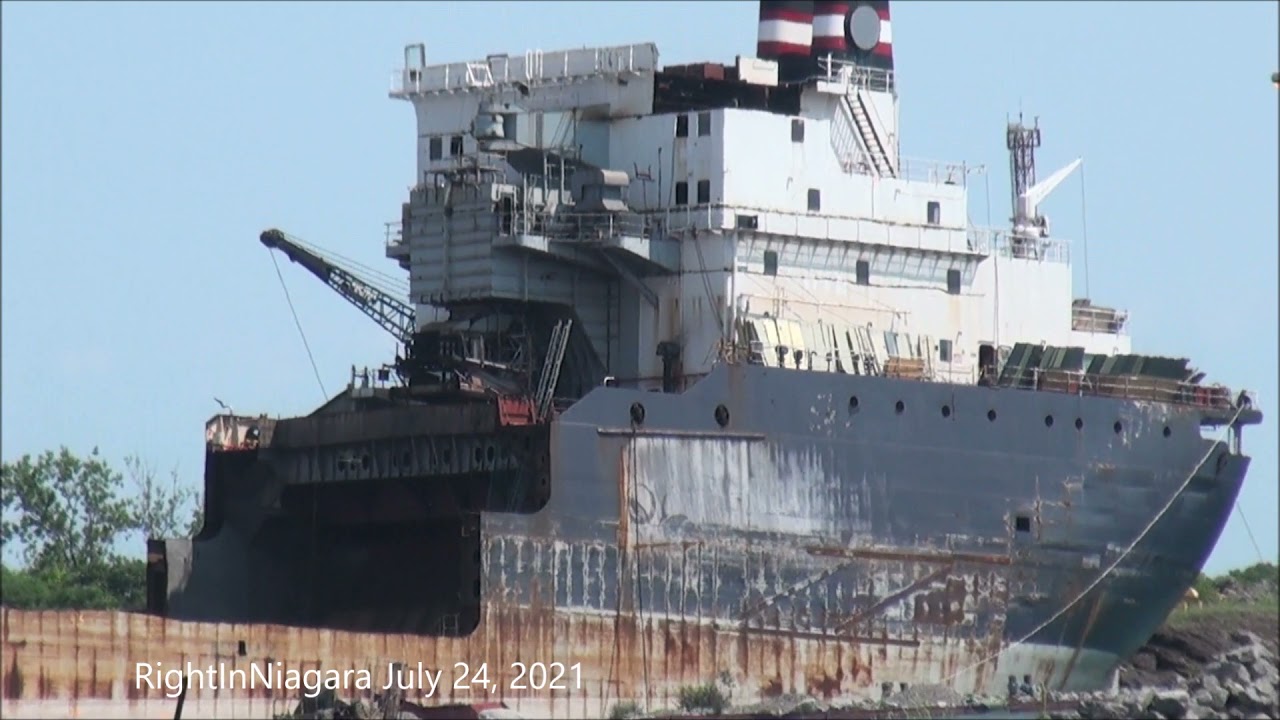 Scrap ships at Port Colborne (July-Aug 2021) PAUL H. TOWNSEND & ALGOMA ENTERPRISE, Welland Canal