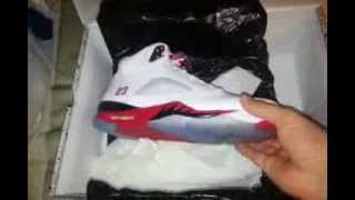Jordan fire red 5 2013 Unboxing and all viewing angles.
Jordan fire red 5 2013 Unboxing and all viewing angles.
The while leather base is contrasted with fire red and black accents. Whereas the other version featured a 3M tongue, this pair takes on a black one. Meanwhile, the colors on the midsole have been flipped, with black working the infamous shark teeth. Finally, an icy blue sole completes the look Jordan fire red 5 2013 Unboxing and all viewing angles.