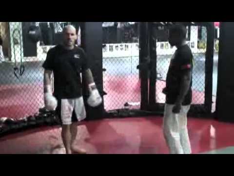 Hamilton Thai Boxing / Muay Thai Tips: Body Kick C...