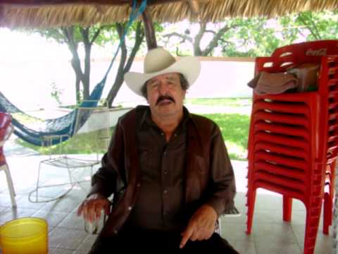 Arnulfo blanco el coyote blanco y el Viejo Paulino