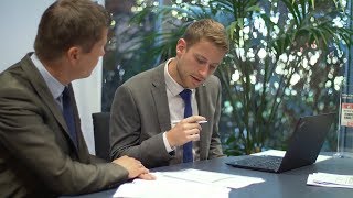 Ausbildung Zum Bankkaufmann Bei Der Apobank - One Day In A Job