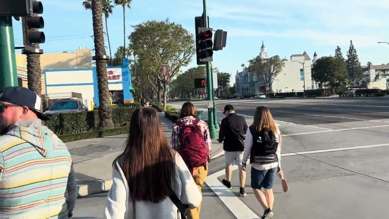 Walk from Sheraton Park Hotel at the Anaheim Resort to Disneyland 20th February 2025 0730