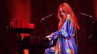 Tori Amos - Little Amsterdam w/ band - live (London 2022) screenshot 1