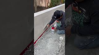 Gładkie wykończenie sztukaterii #budownictwo #murarz #sztukateria #beton #zostańwdomu