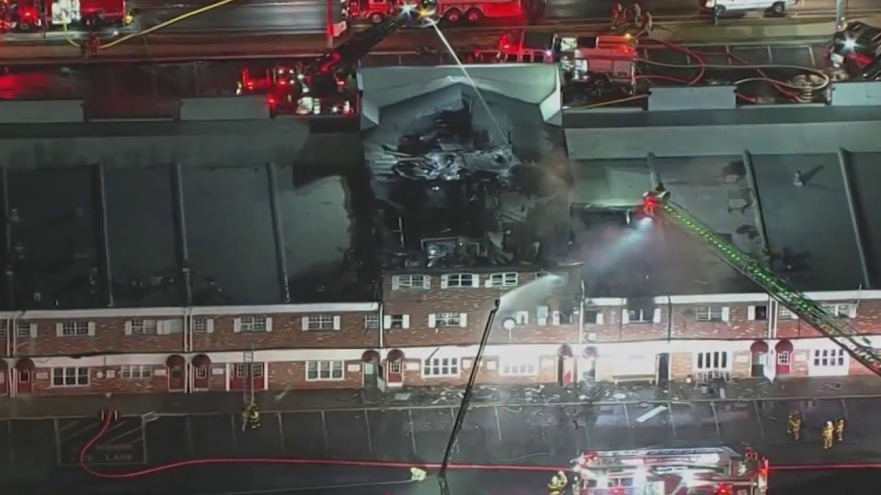 Early morning fire damages multiple businesses in Bucks County - YouTube