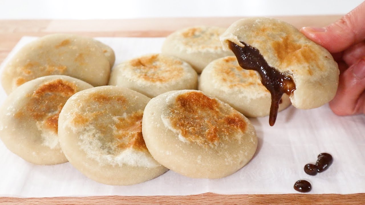 Всего 3 ингредиента! Вы обнаружите, что смесь горячей воды и муки такая вкусная! Никаких дрожжей!