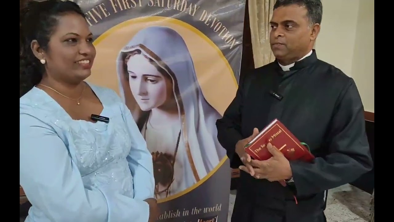 Три матери передают в своей семье знания о добродетелях Марии, полученные в процессе воспитания.