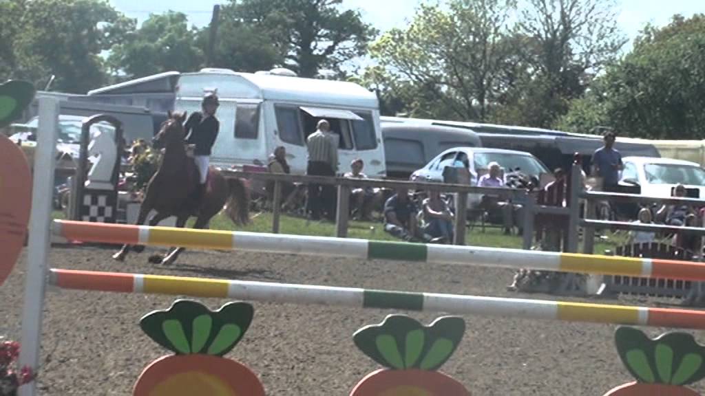 The Irish Builder and Jess Hewitt qualifying JA HOYS 2013