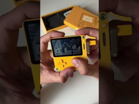 Playdate unboxing 👾