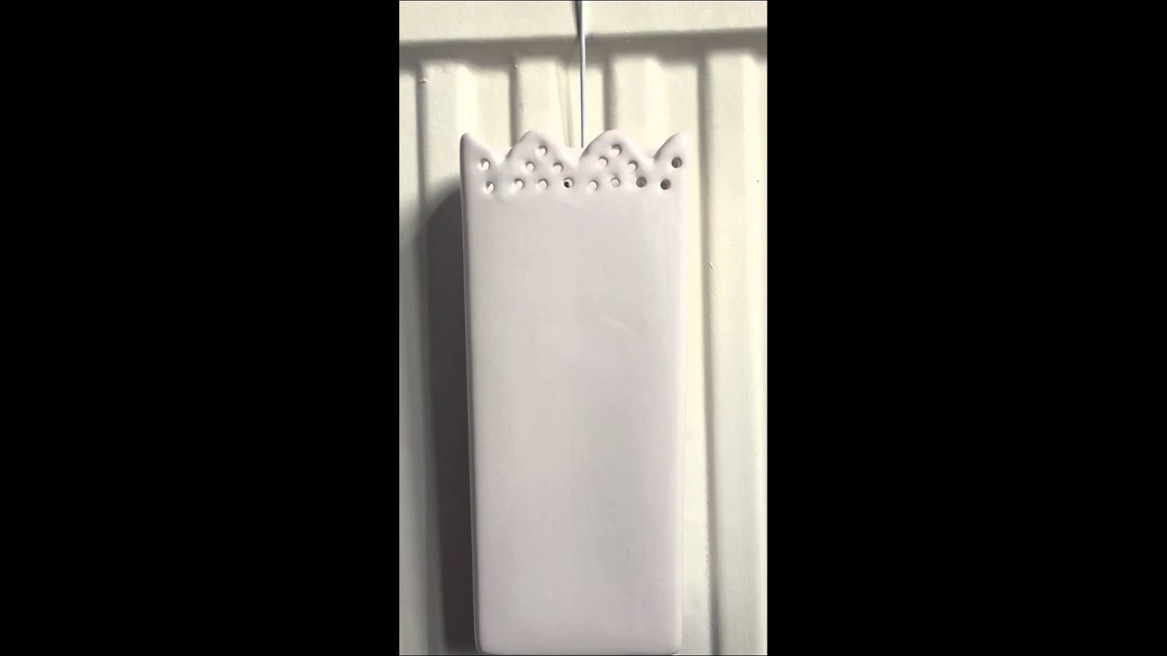 White Plain Glazed Finish with Triangle Effect Neck Ceramic Hanging Humidifier for Radiator