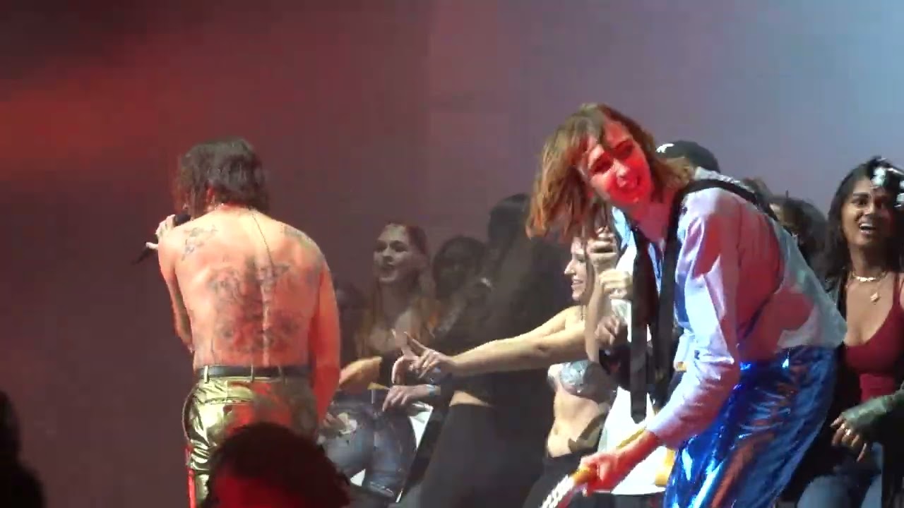 12/14 Måneskin - Lividi Sui Gomiti w/VIPs Onstage @ The Anthem, Washington, DC 12/05/22