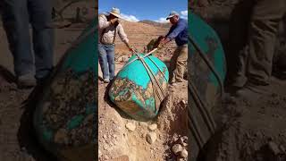 Download Lagu “Miners Discover Massive Turquoise Boulder Worth Thousands MP3