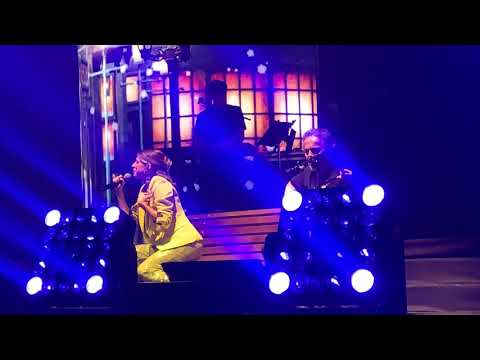 Florencia Bertotti - Mi Vestido Azul (Live Israel, Tel Aviv 18.9.22)