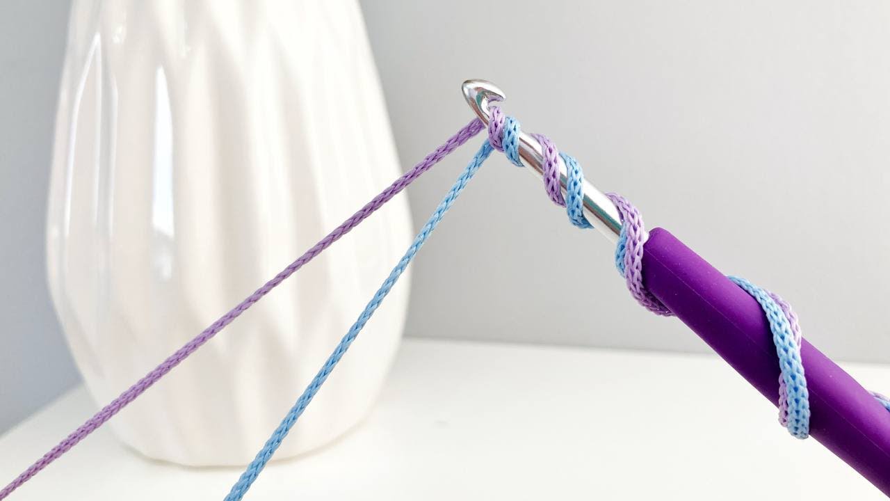 ВЯЖЕТСЯ НА РАЗ-ДВА! Простой способ вязания крючком ремня для сумки. Ручка для сумки.