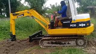 KOMATSU PC 30-6เครื่องเดิม  ปั้มแรง พร้อมใช้งาน  สนใจติดต่อ 088 4225217 064 1369831