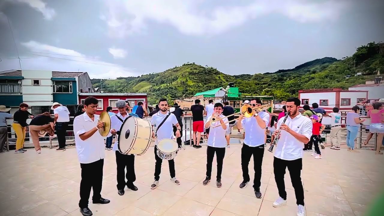 Rio Sinú - Banda Los PapayeroSaurios (Reinado Campesino) Pauna, Boy - Harol AnDrums