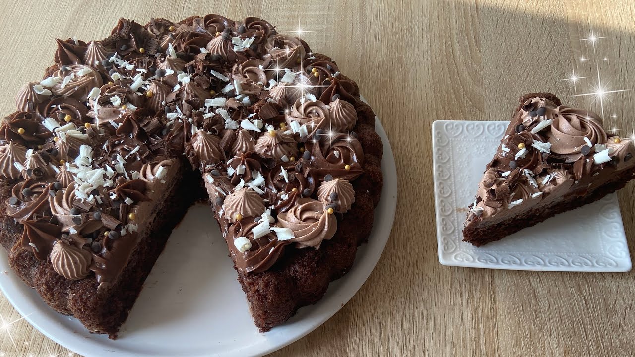 كيكة الشوكولاته بكريمة بسيطة كيكة المول العجيب بسيطة لاكنها أنيقة وراقية قوام يذوب بفالفم ذوبان👌