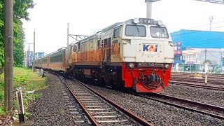 Pasukan Kereta Api Pagi Padati Stasiun Tersibuk Di Jawa Barat  Kompilasi Hunting Kereta Api