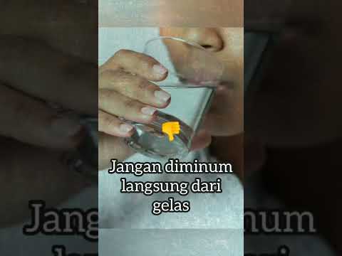 Video: Cara Minum Cuka Sari Apel: 10 Langkah (dengan Gambar)