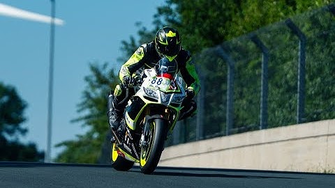 Zolder  30-06-2025 sessie 5, 1e test dag Aprilia RSV4