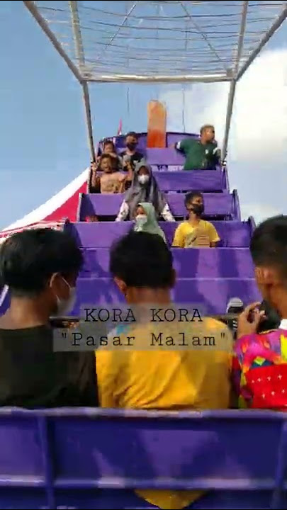 Naik kora kora pasar malam