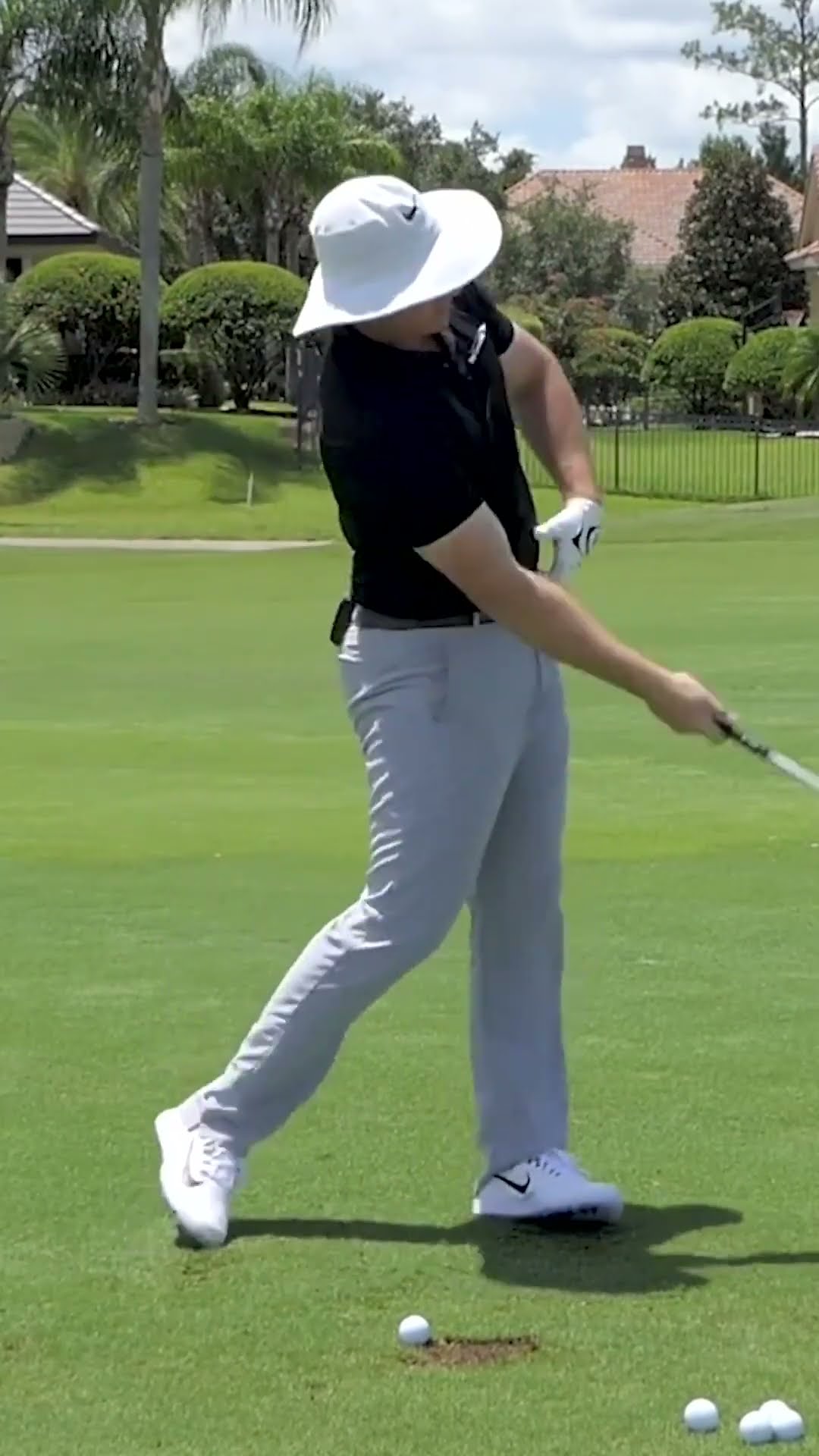 Momentum in the golf swing
