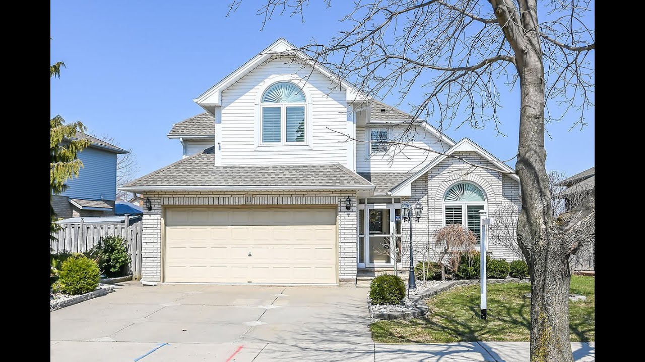 11 Loneoak Crescent, Hamilton,Ontario 4 Bedrooms House For Sale Stoney Creek Mountain