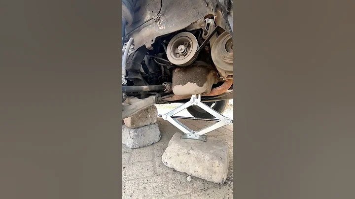 whats causes such sound when accelerating? #enginesound #engine #viral #short