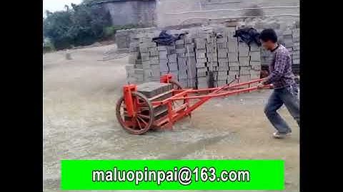 QT4-25 automatic concrete solid block machine in China customer factory