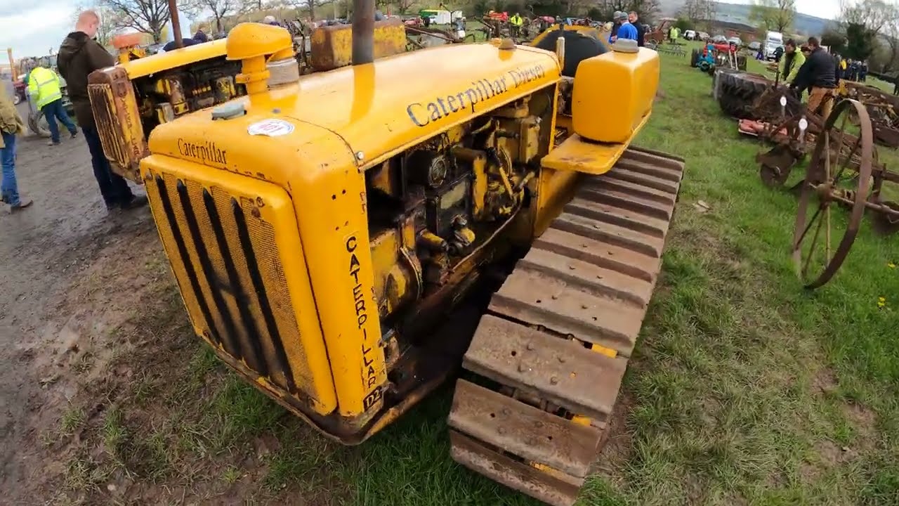 1938-1957 CAT D2 4.1 Litre 4-Cyl Diesel Crawler Tractor (30 HP)