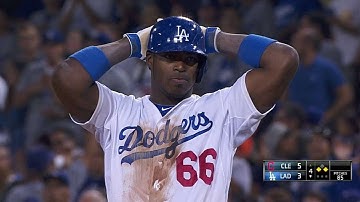 CLE@LAD: Puig singles to right to plate Beckett