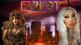 RUST NOOB TOXIC GIRL SURVIVING &amp; RAIDING 🤡💋👙