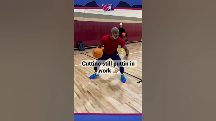46 year old Cuttino Mobley still workin on his gam...