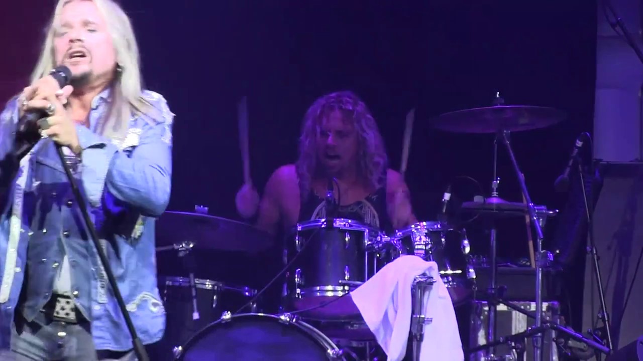 The Poodles.Everything.Rockingham Festival, Saturday 22nd October-2016.